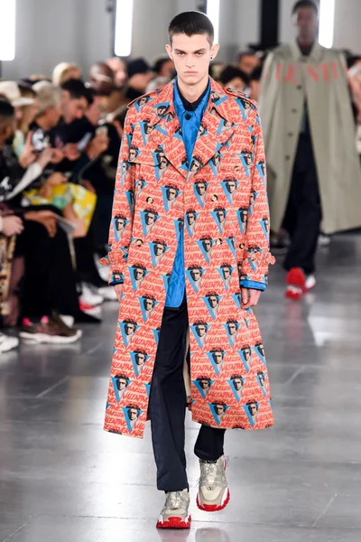 Look 46